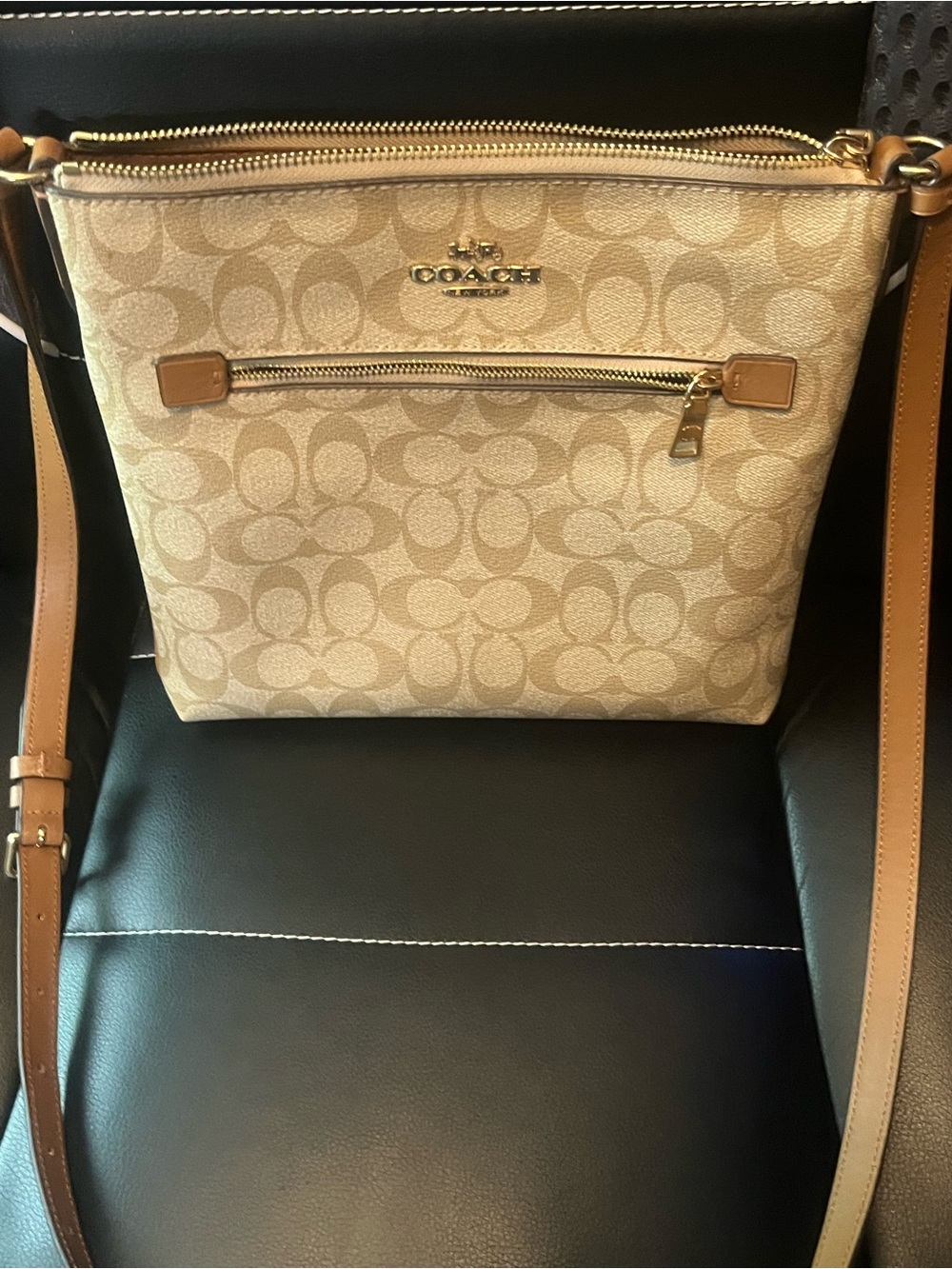Coach C1554 Rowan File Bag Signature Canvas – Like New